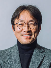 Dr. Naoki Iwata