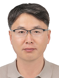 Yong-Bok Jung